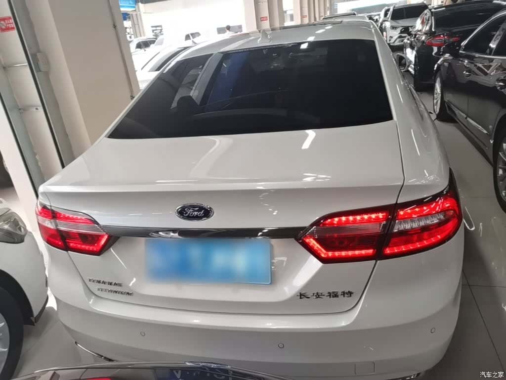 Ford Taurus, 2018 6