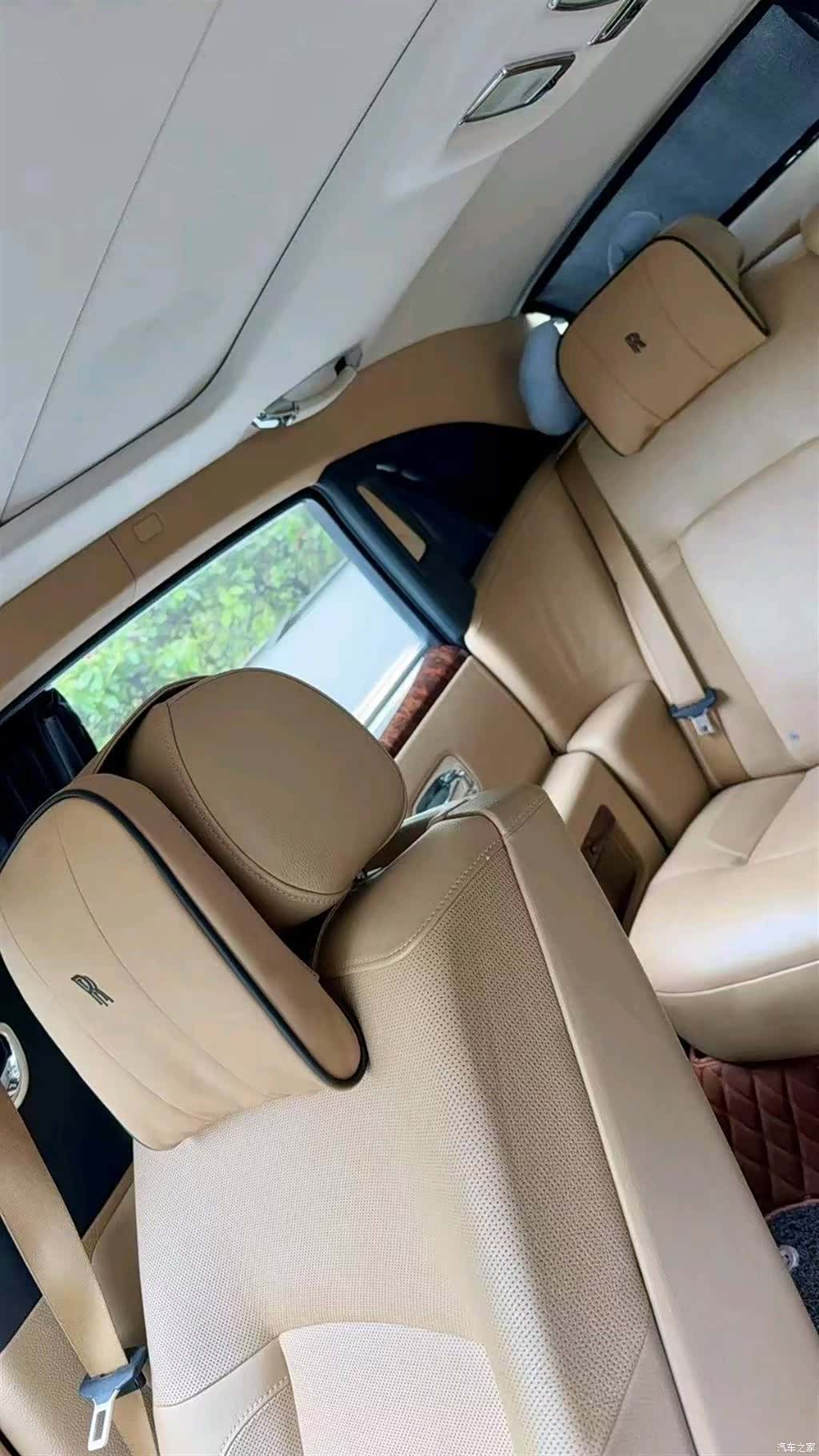 Rolls-Royce Ghost, 2013 4