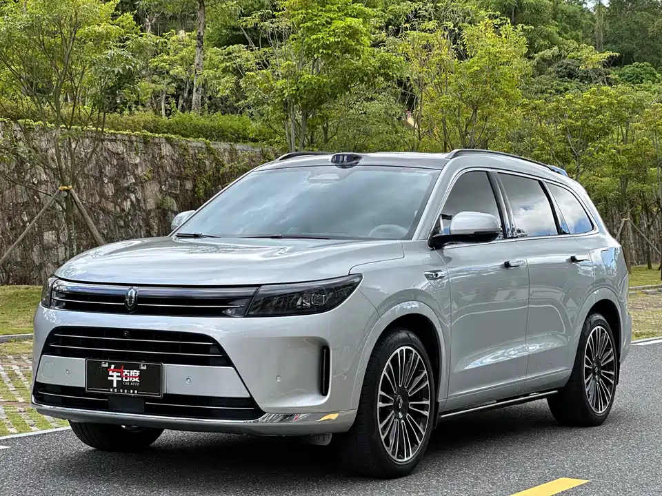 AITO Ask the world M7