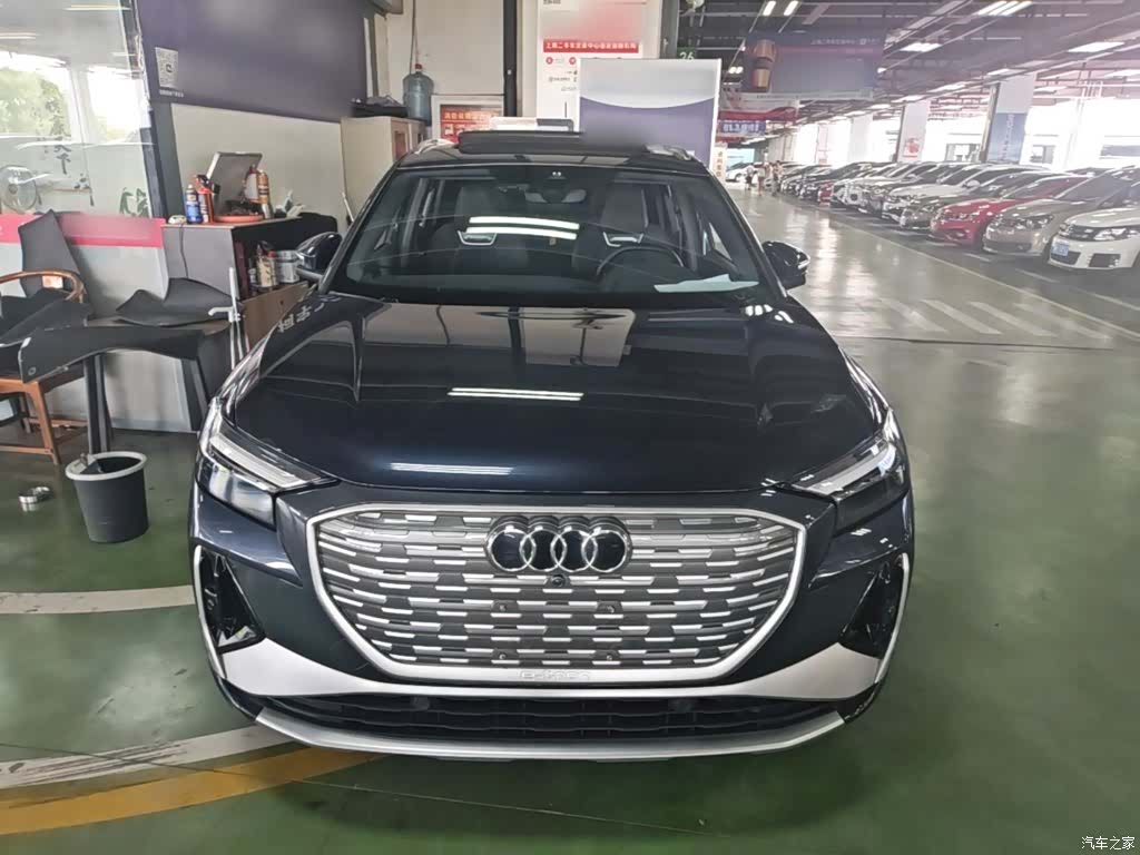 Audi Q4 e-tron, 2023 3