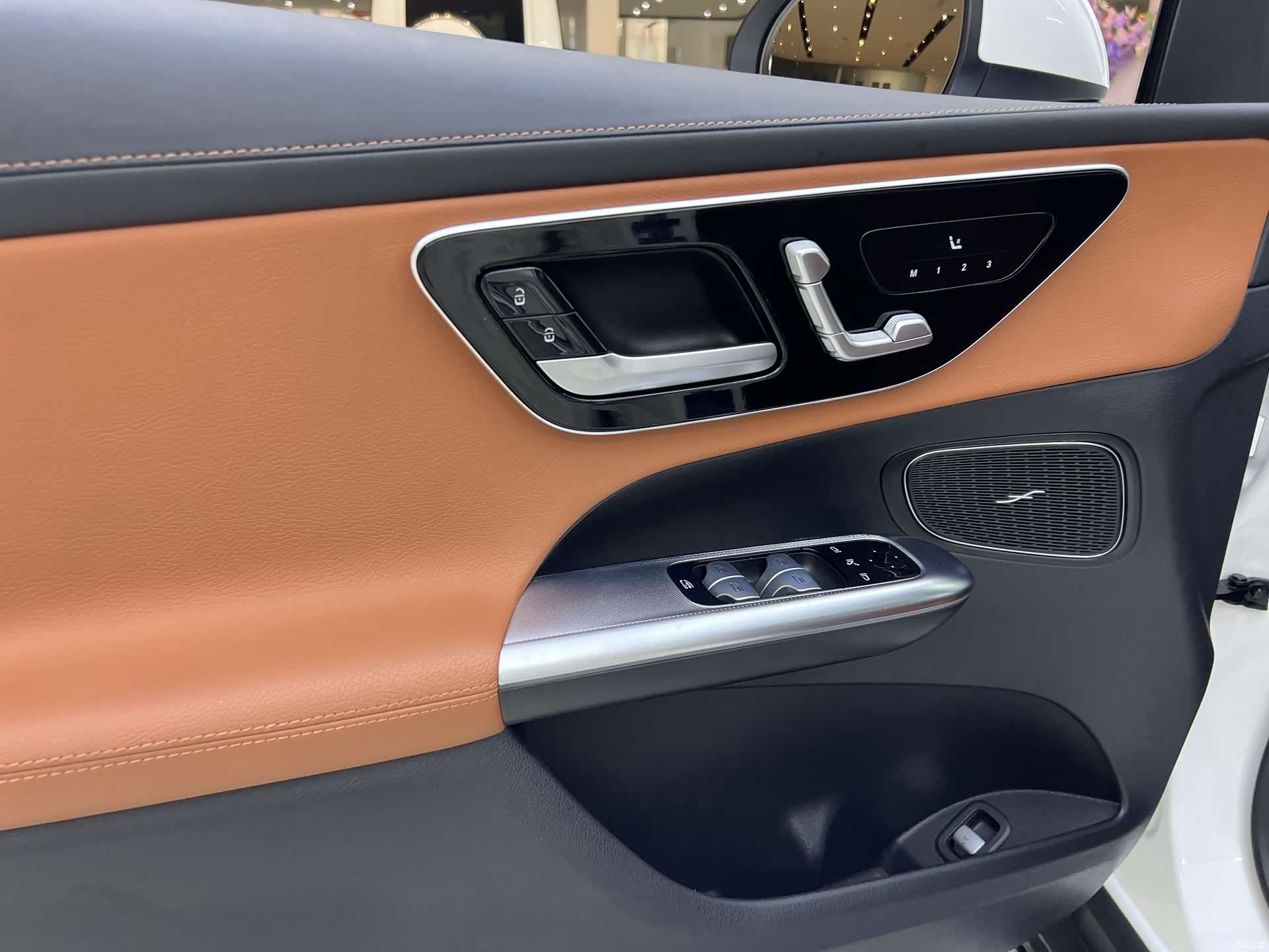 Mercedes-Benz GLC, 2023 10