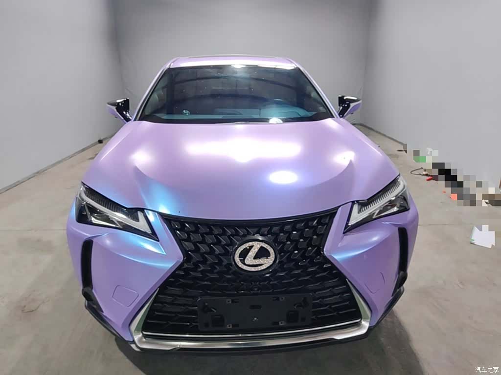 Lexus UX, 2020 3