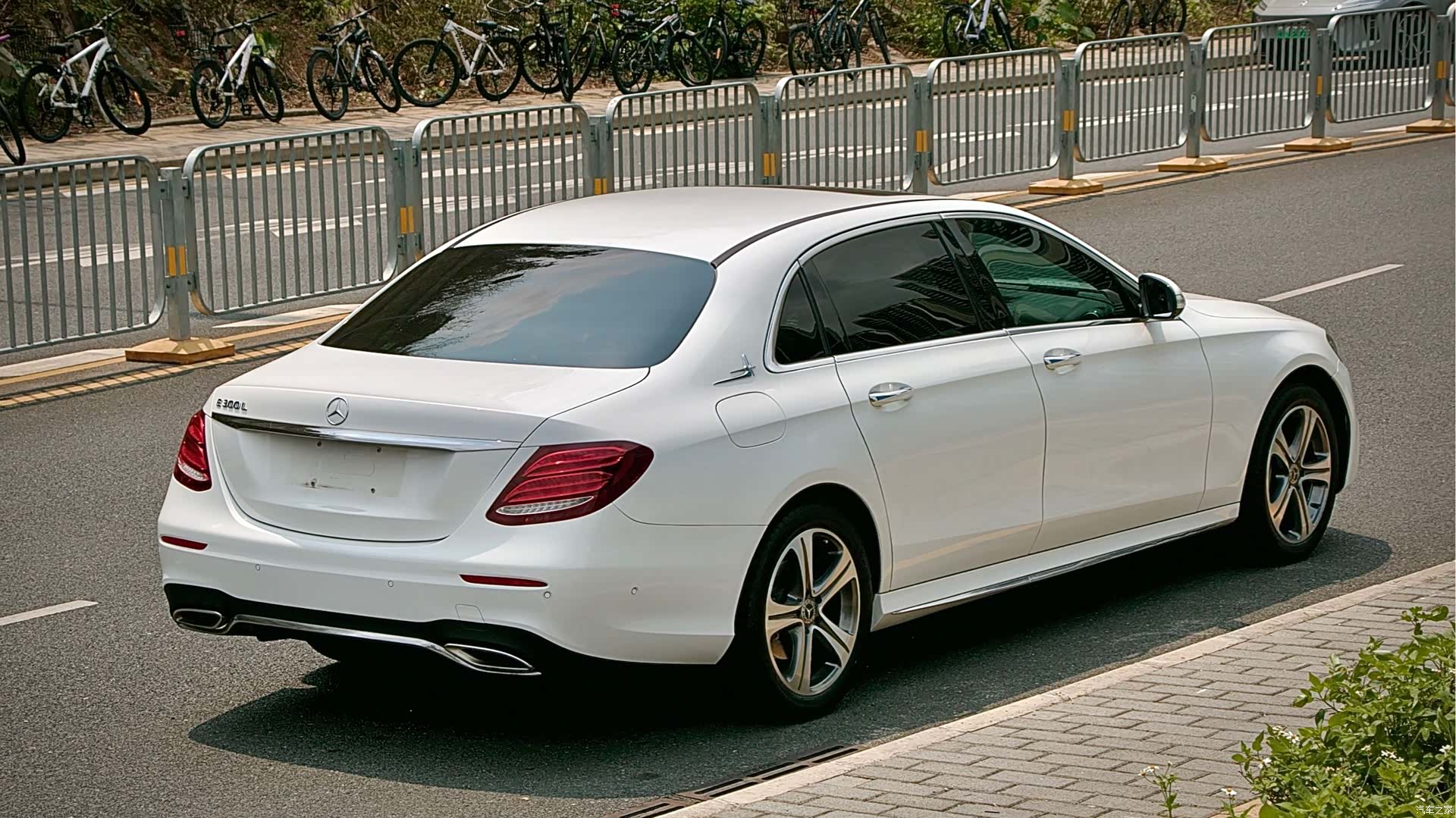 Mercedes-Benz E-Class, 2019 9