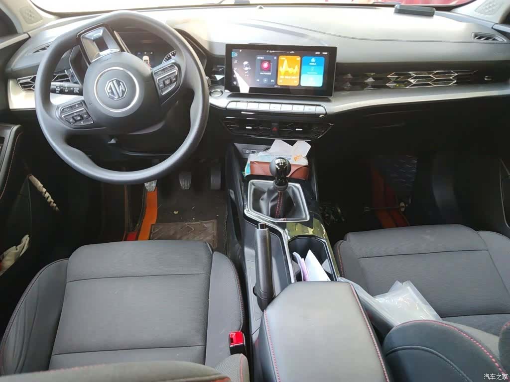 MG MG5, 2023 все фото