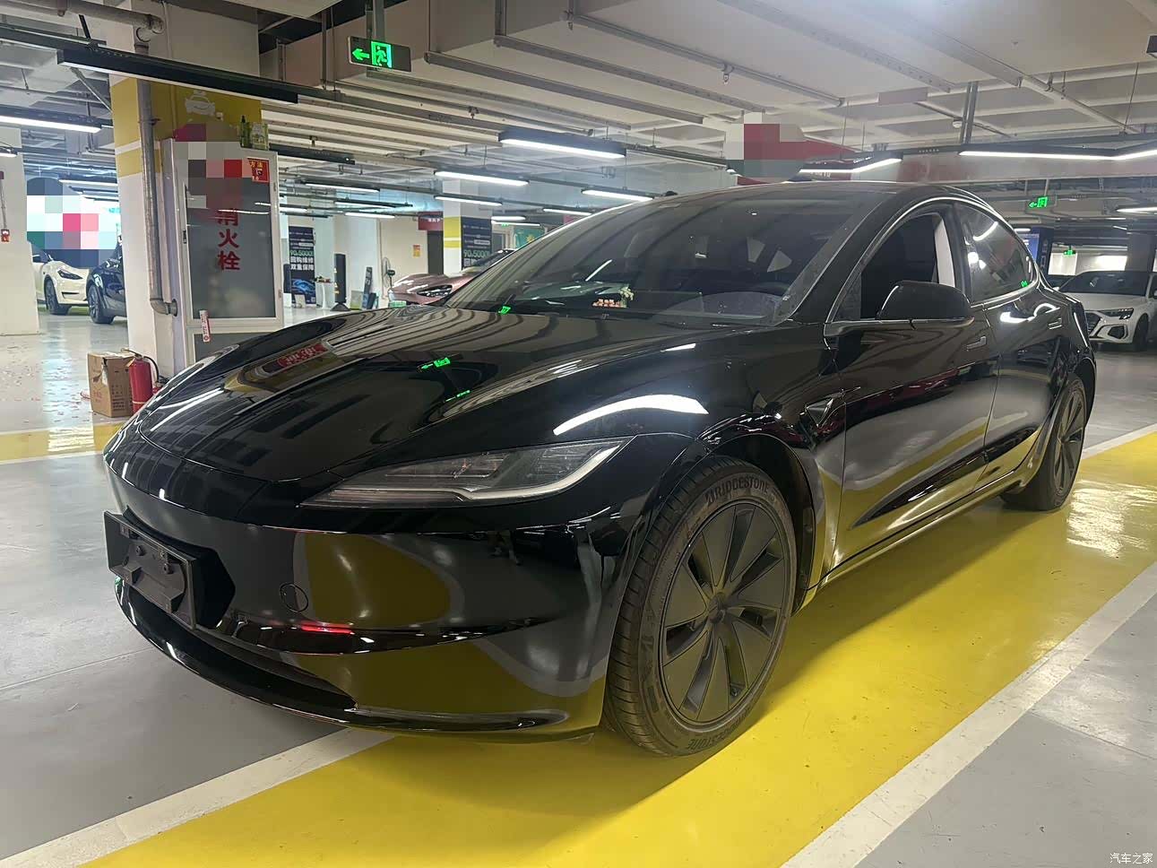 Tesla Model 3, 2025 1