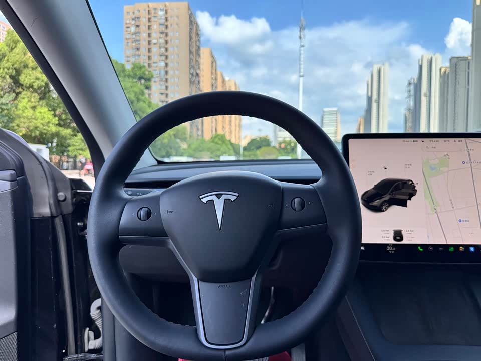 Tesla Model Y Tesla Model Y