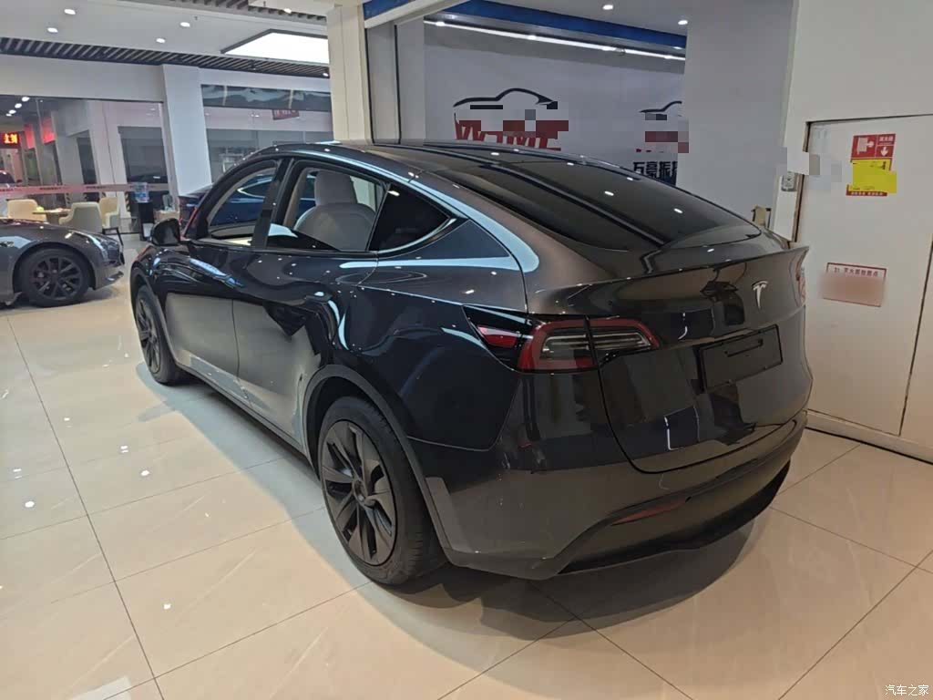 Tesla Model Y, 2024 все фото