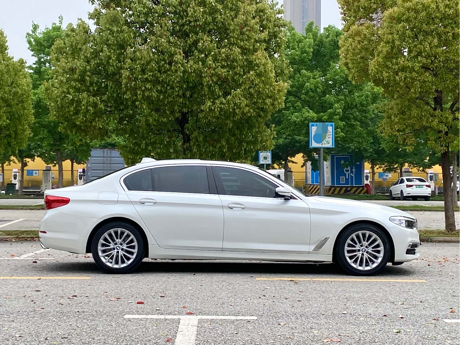 BMW 5 Series, 2019 4