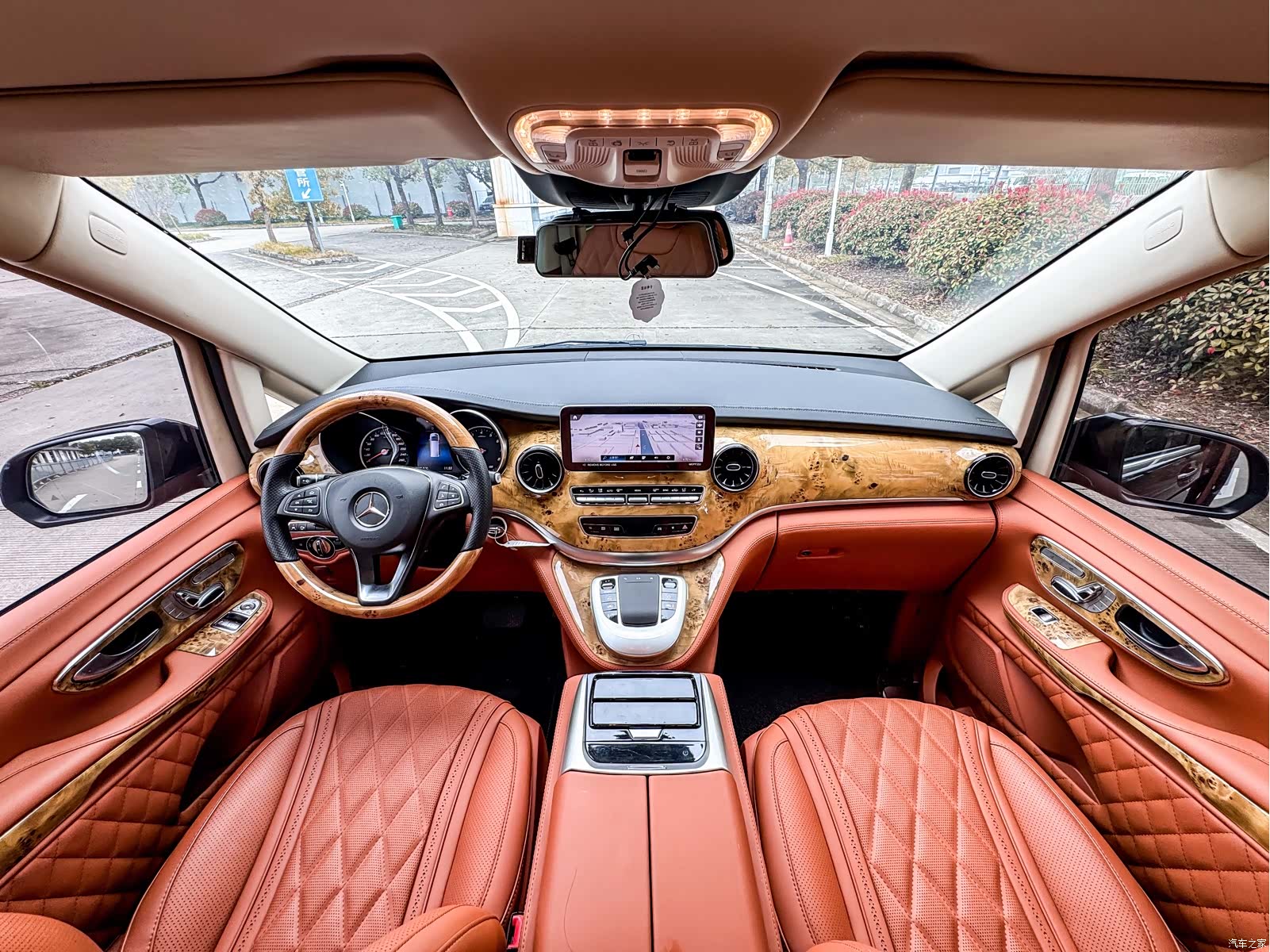 Mercedes-Benz V-Class, 2023 7