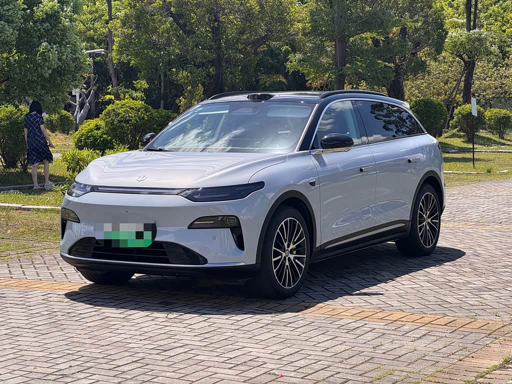Leapmotor C11