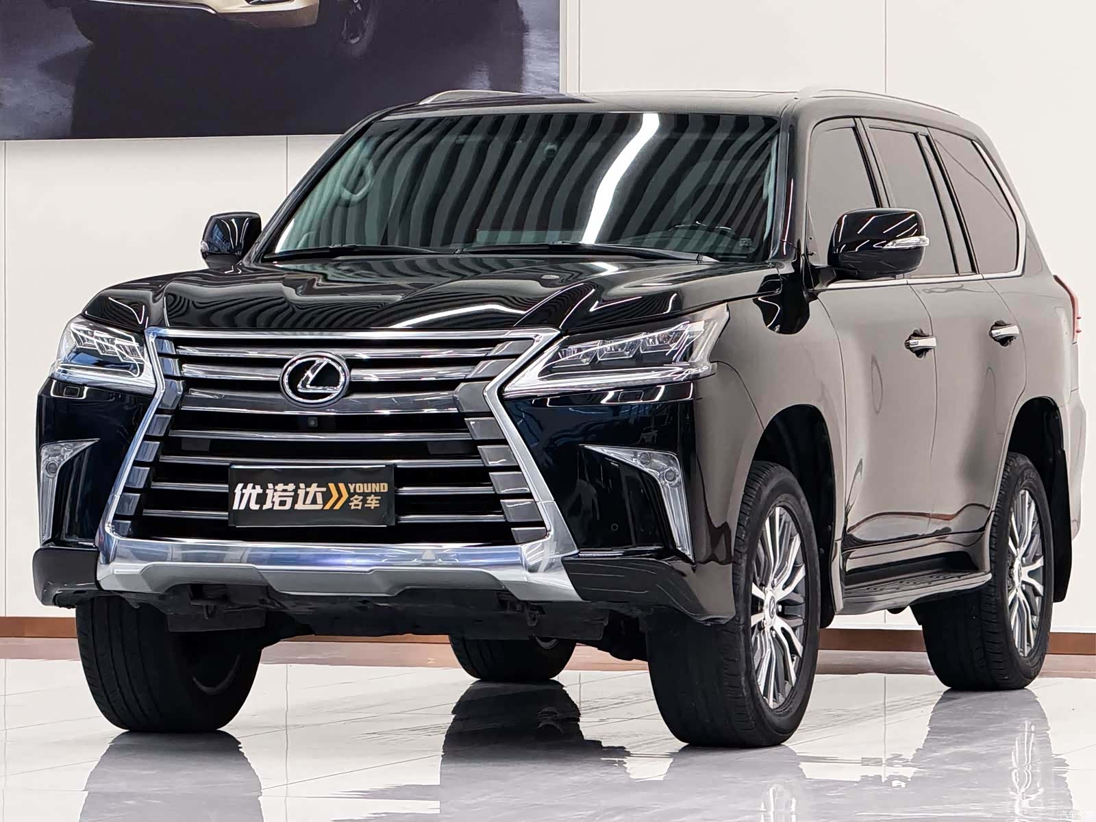 Lexus LX, 2019 1
