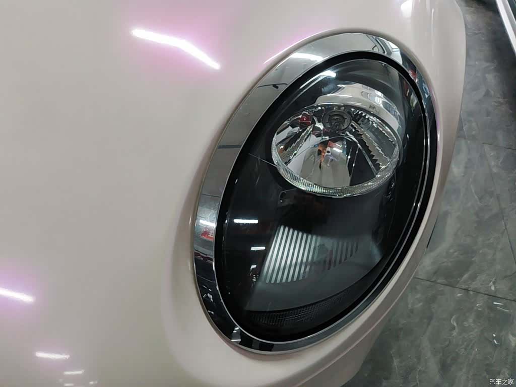 Mini ONE, 2021 24