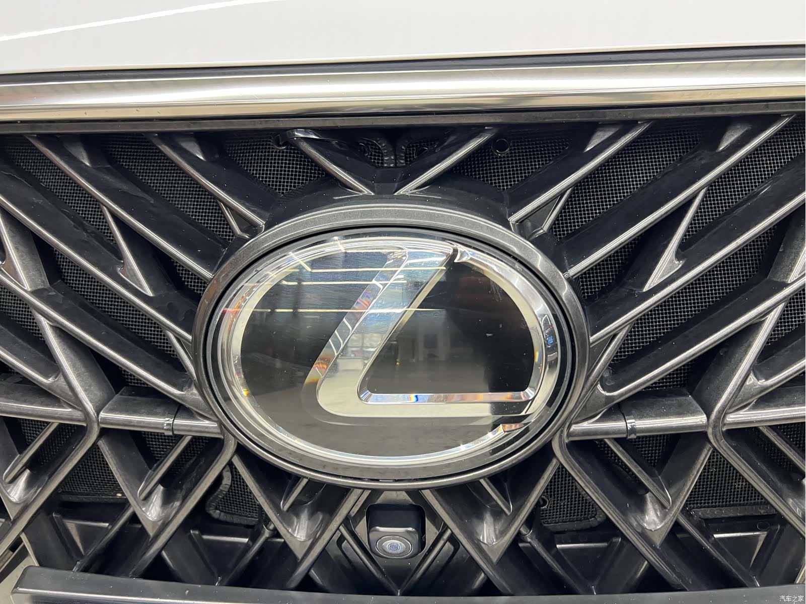 Lexus LX, 2018 11