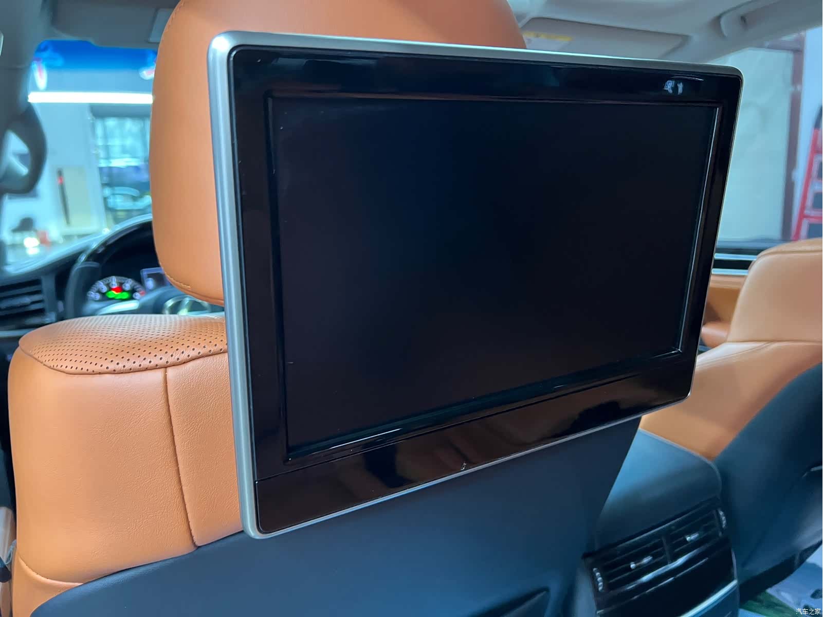 Lexus LX, 2018 23