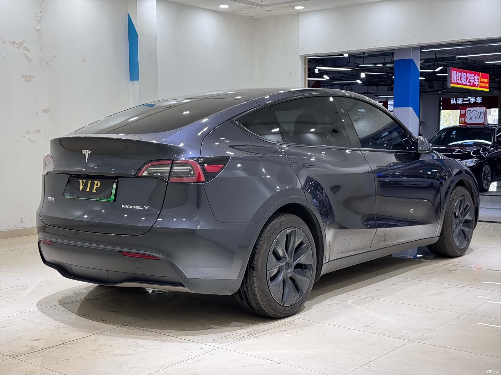 Tesla Model Y, 2024 6