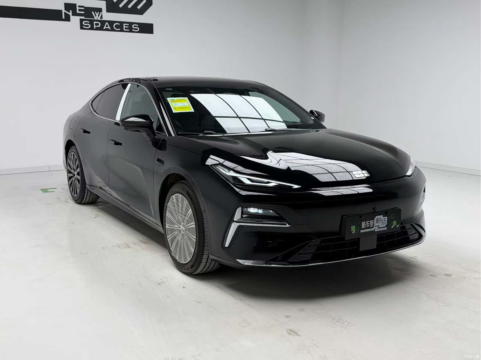 Geely 8, 2025 3