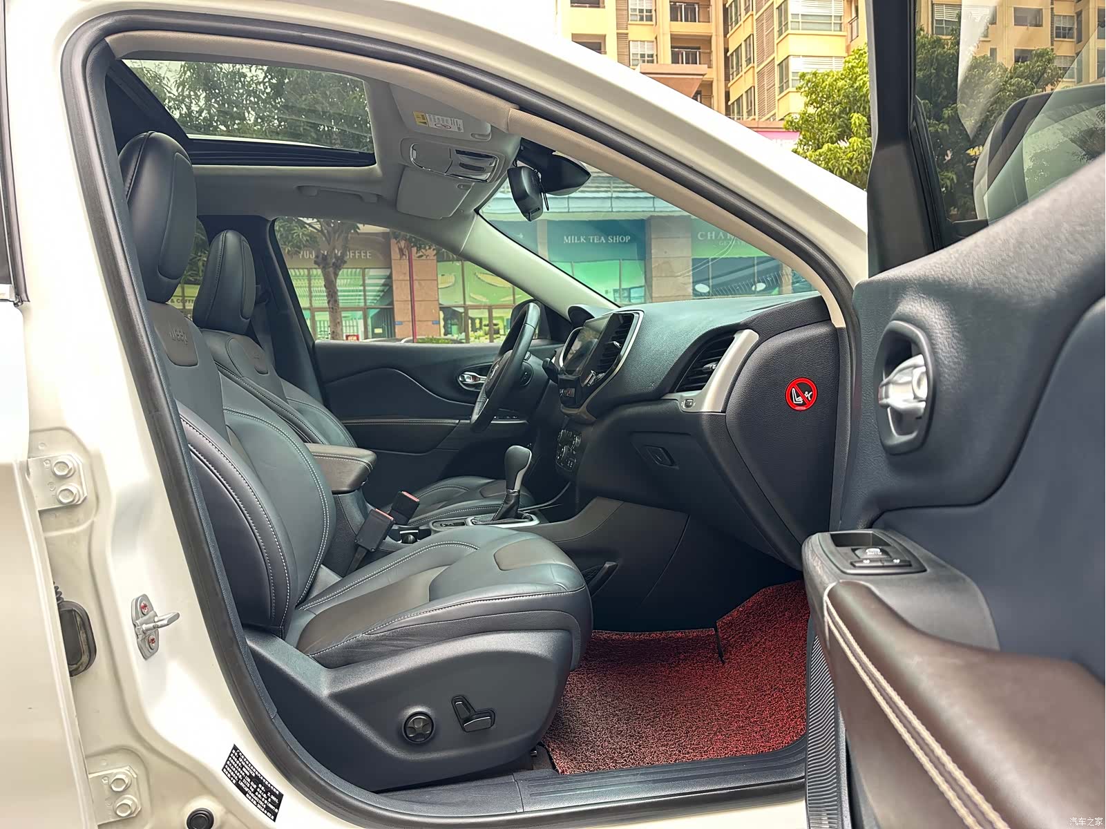 Jeep Cherokee, 2016 10