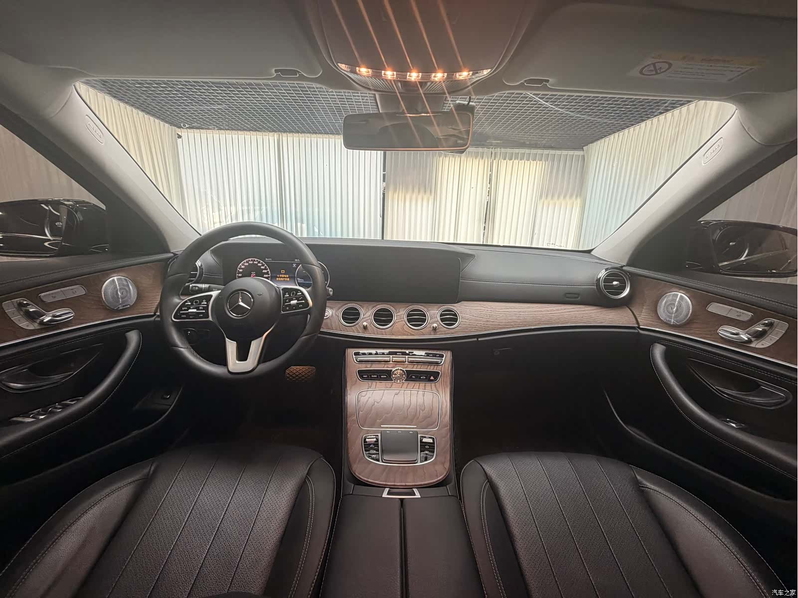 Mercedes-Benz E-Class, 2020 все фото