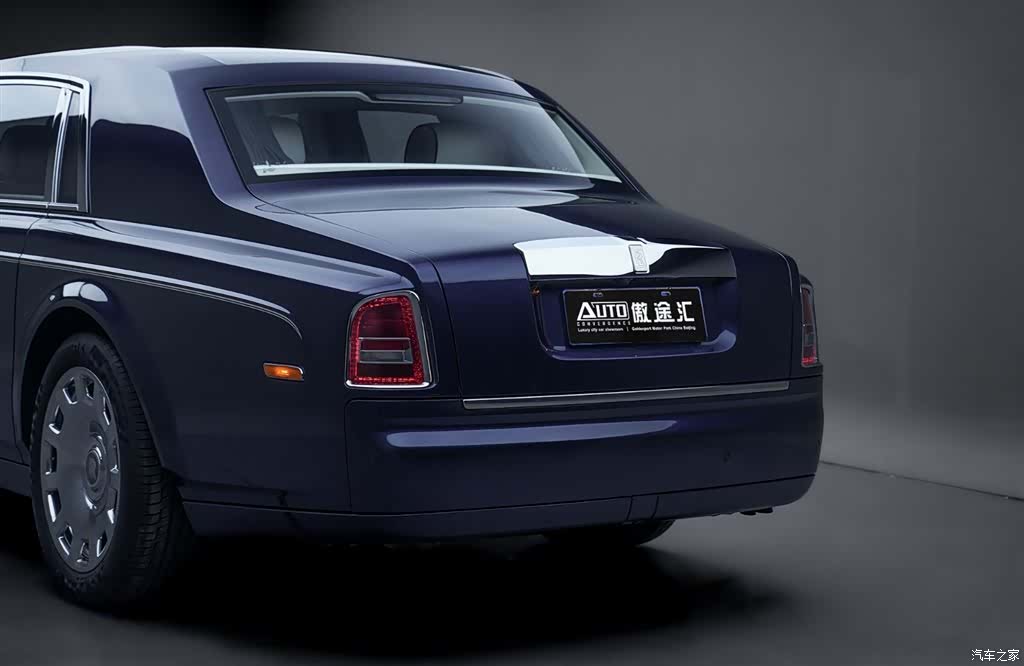 Rolls-Royce Phantom, 2013 4