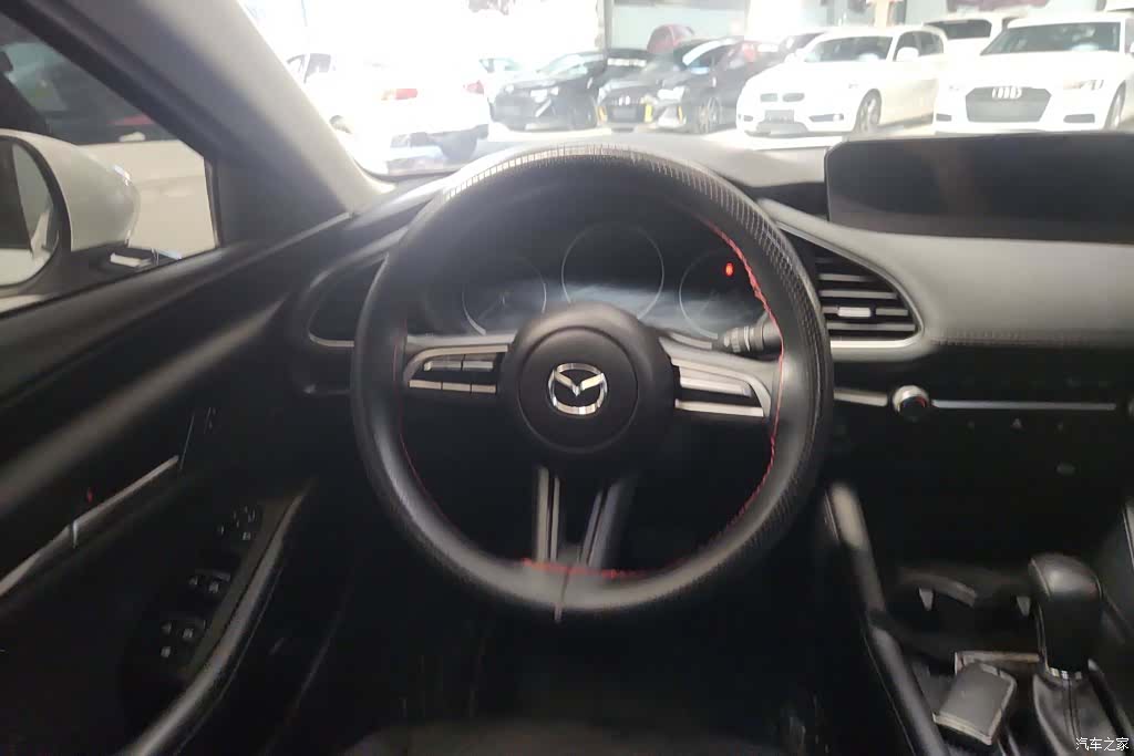 Mazda Mazda3, 2022 15