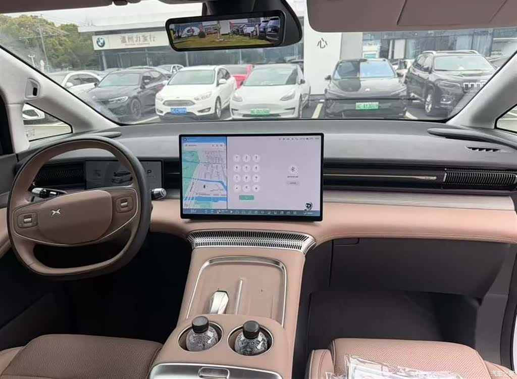 Xpeng X9, 2025 8