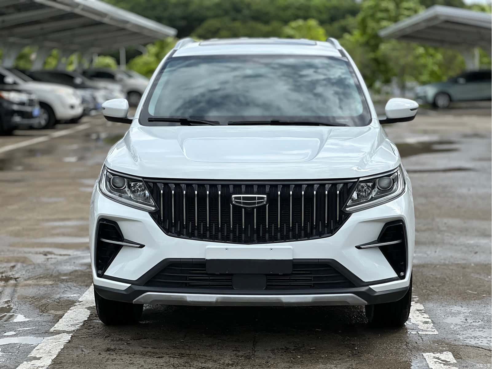 Geely X6, 2022 3