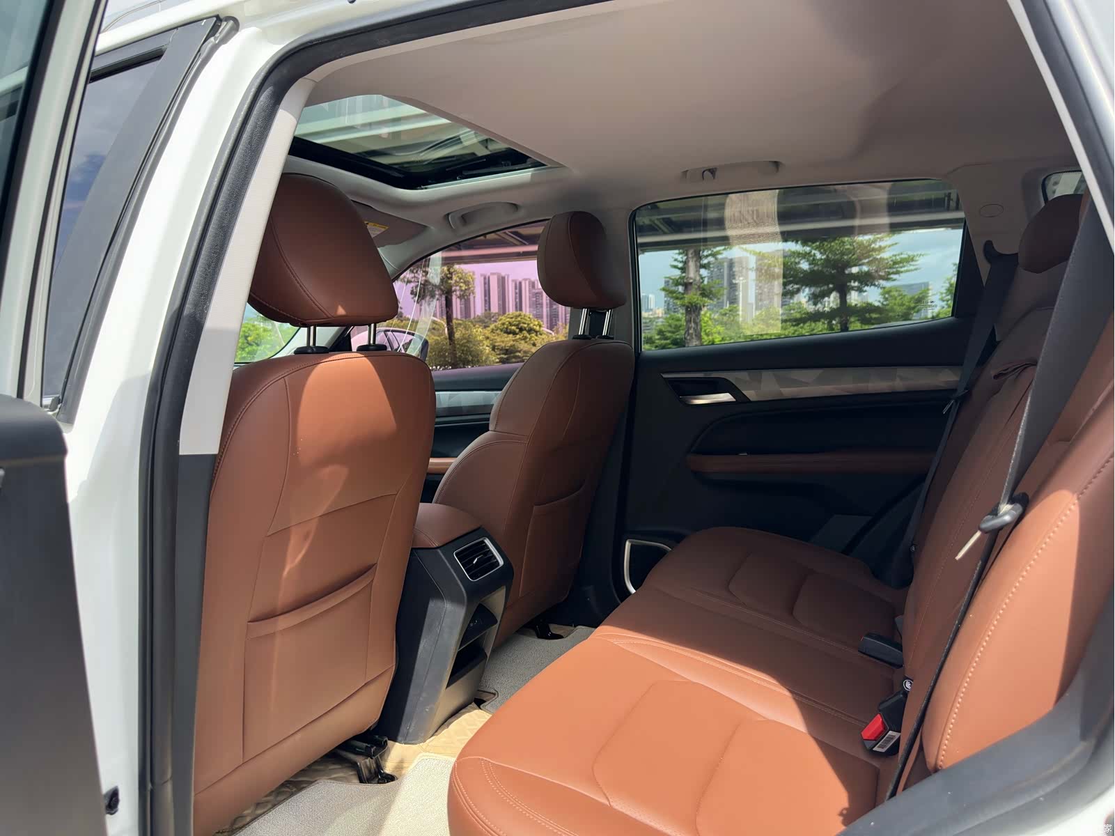 Geely X6, 2022 10