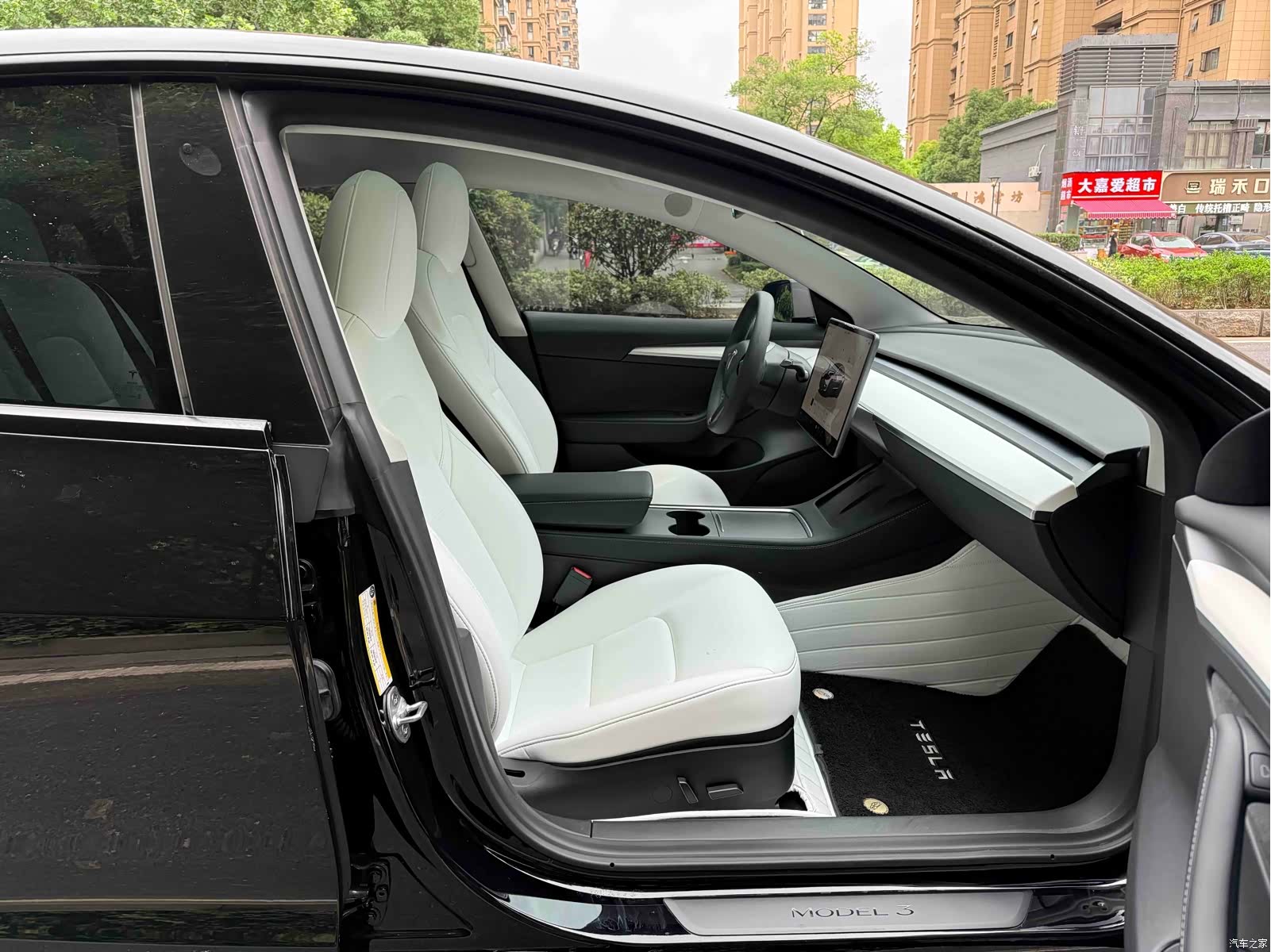 Tesla Model 3, 2022 11