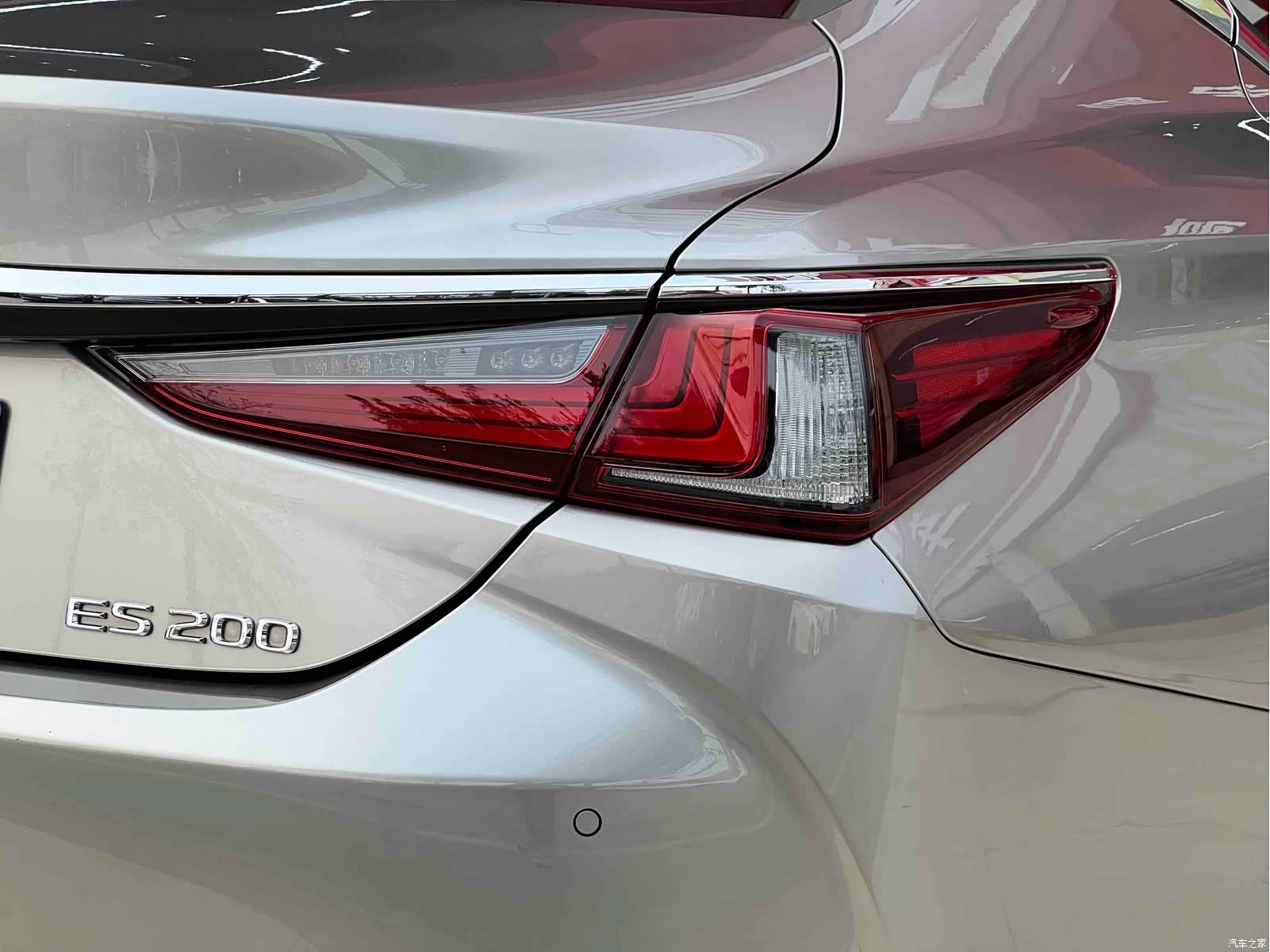 Lexus ES, 2020 4