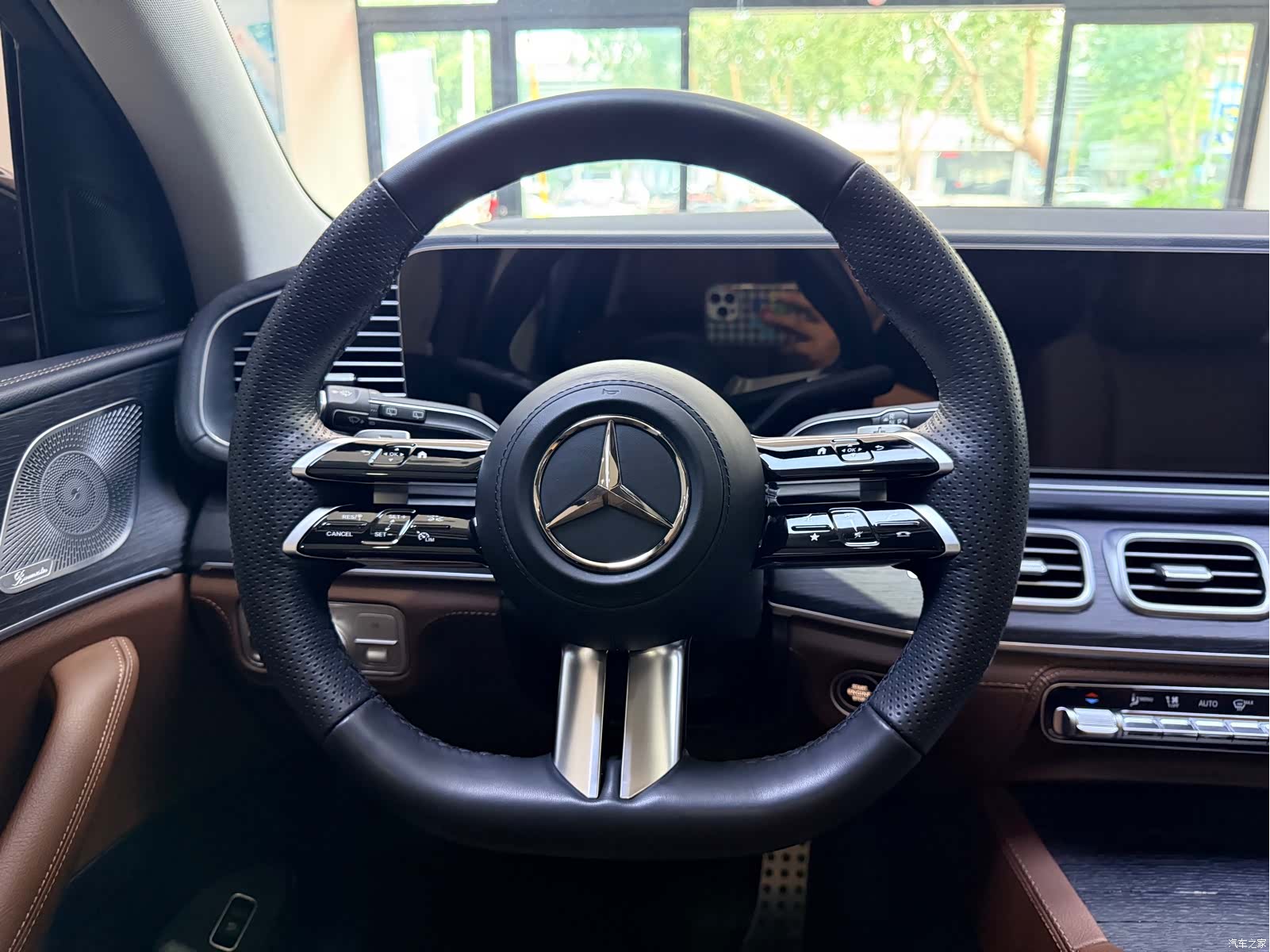 Mercedes-Benz GLS, 2025 16