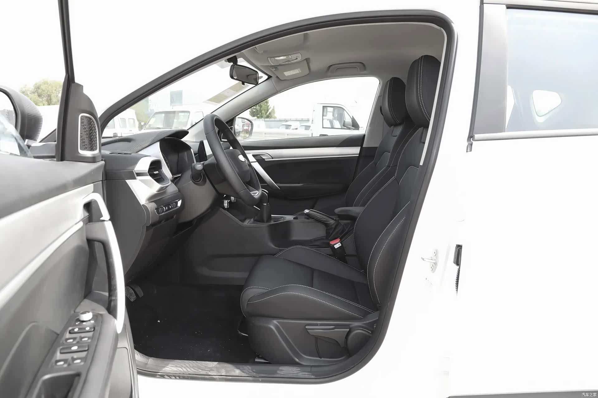 Geely Coolray, 2026 6