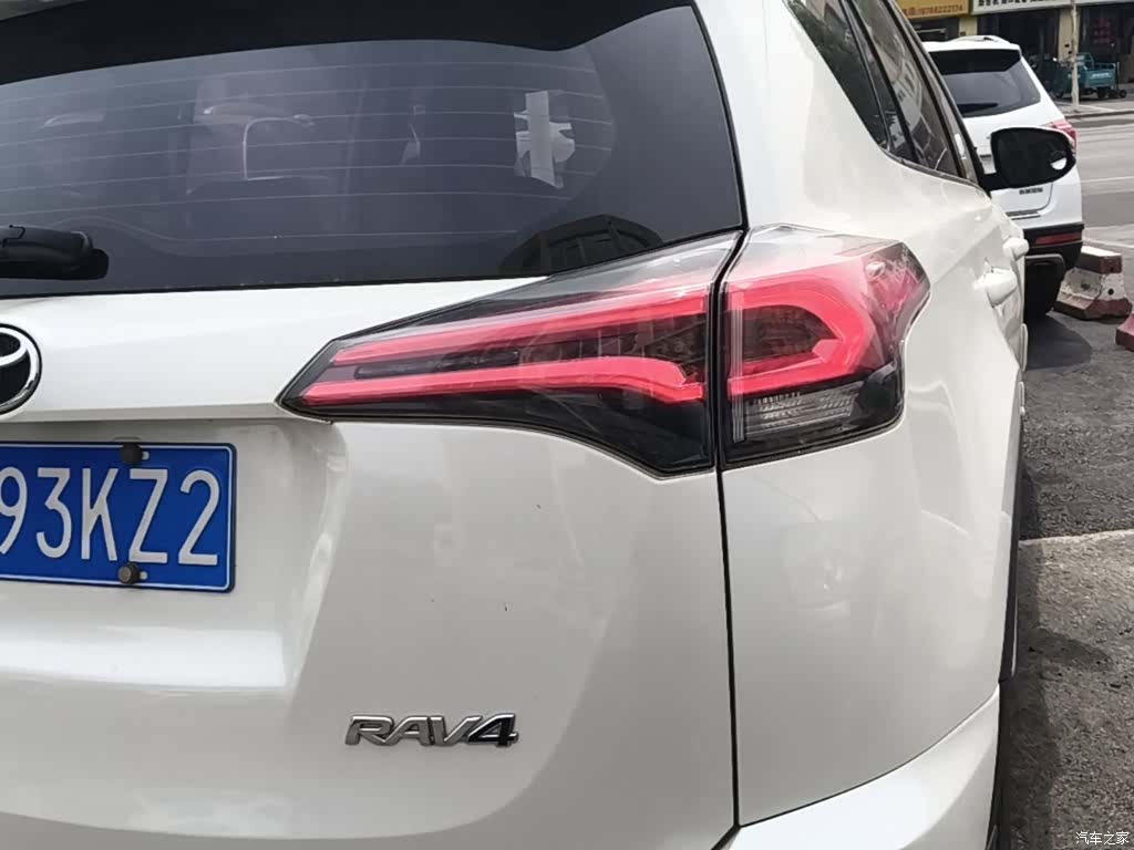Toyota RAV4, 2018 8