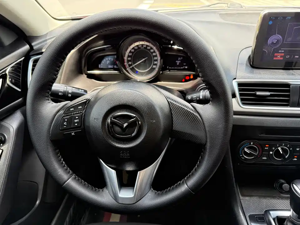 Mazda 3 Angkesaila