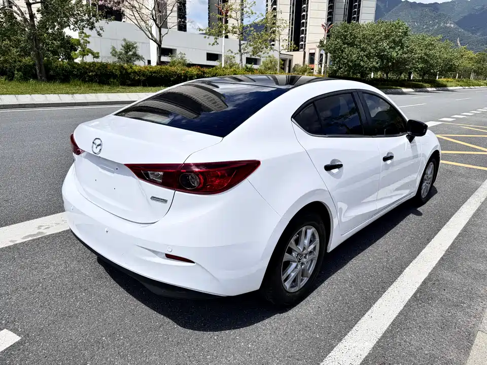 Mazda 3 Angkesaila