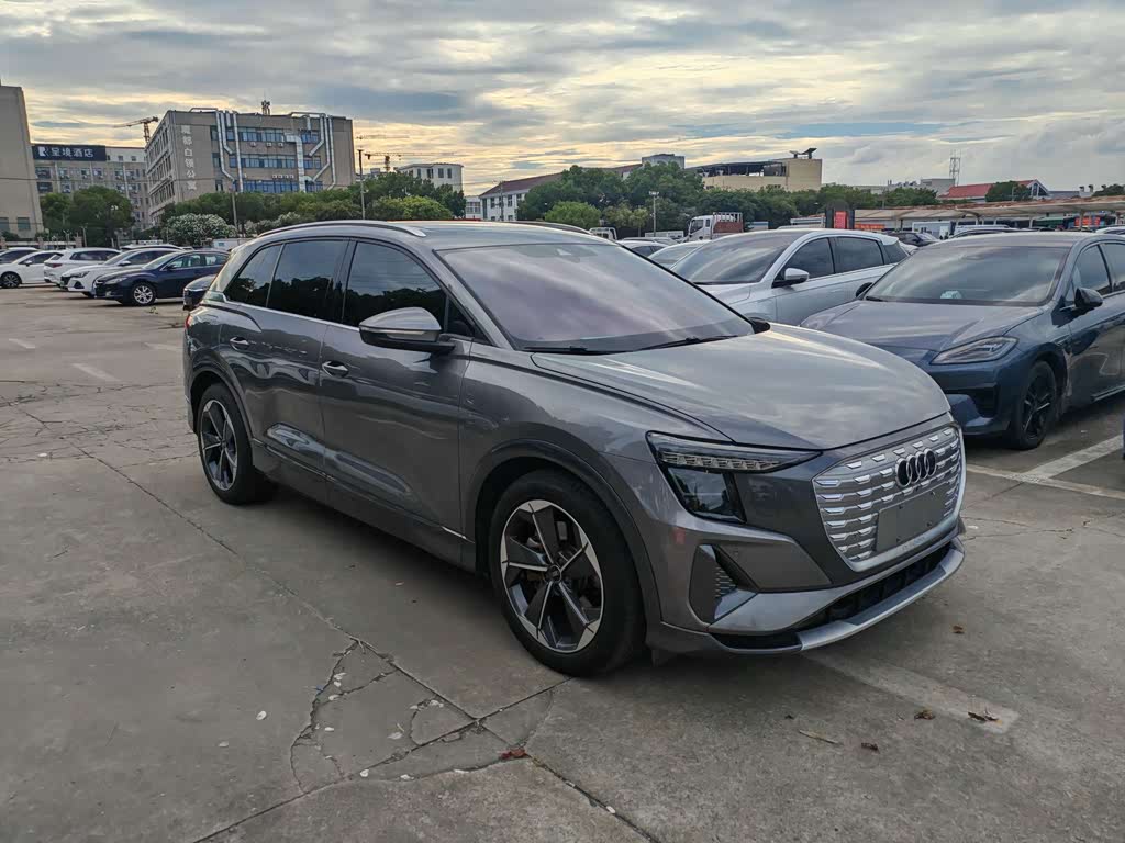 Audi Q5 e-tron
