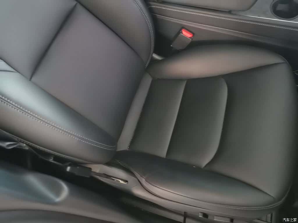 Tesla Model Y, 2021 25