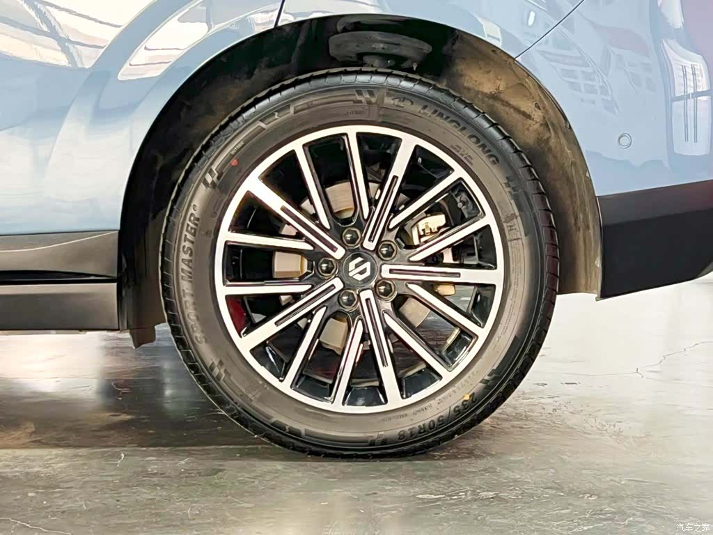 Leapmotor B10, 2025 14