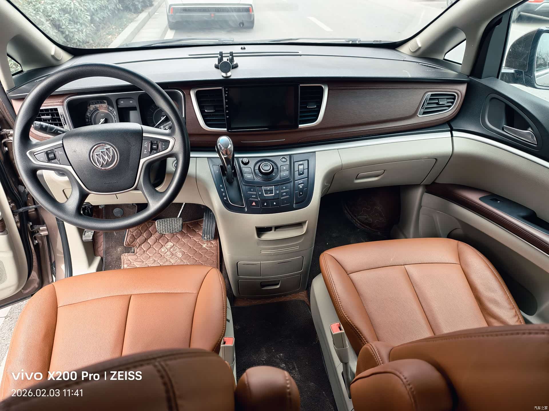 Buick GL8, 2019 9