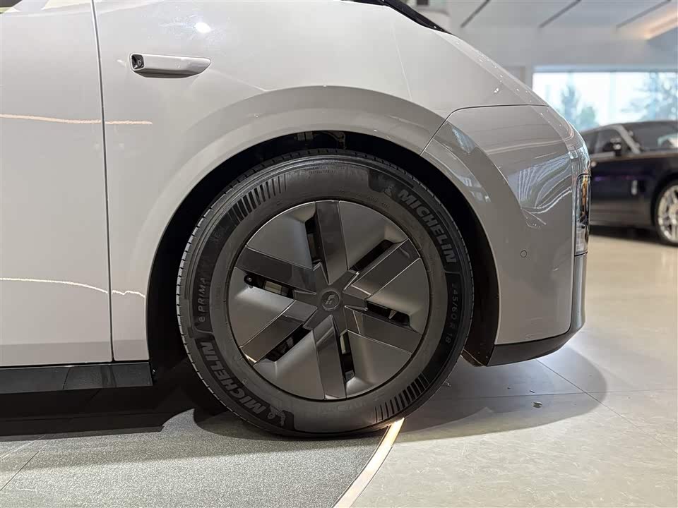 Li Auto Ideal MEGA