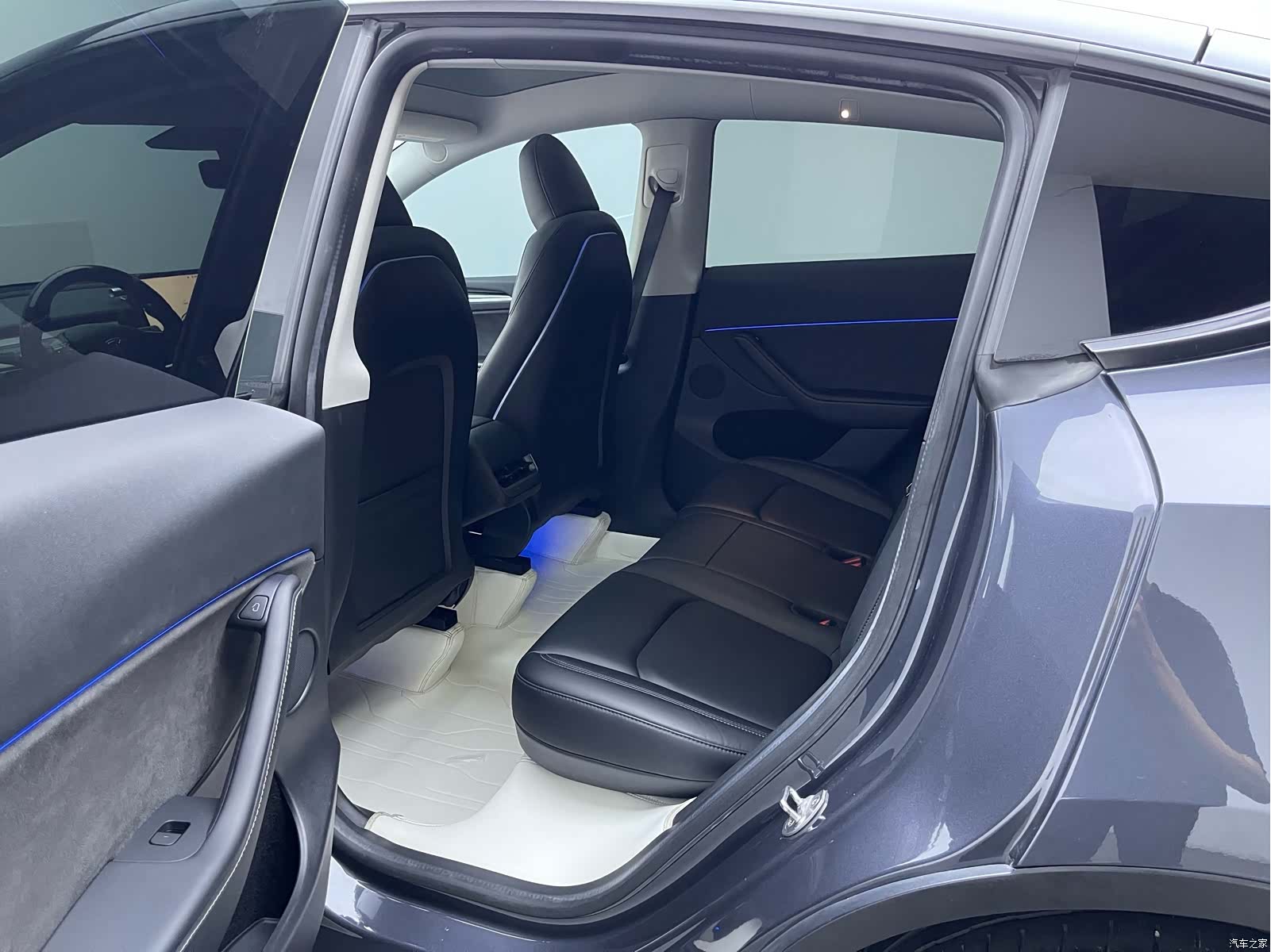 Tesla Model Y, 2022 10