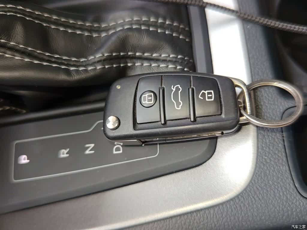 Audi Q3, 2020 9