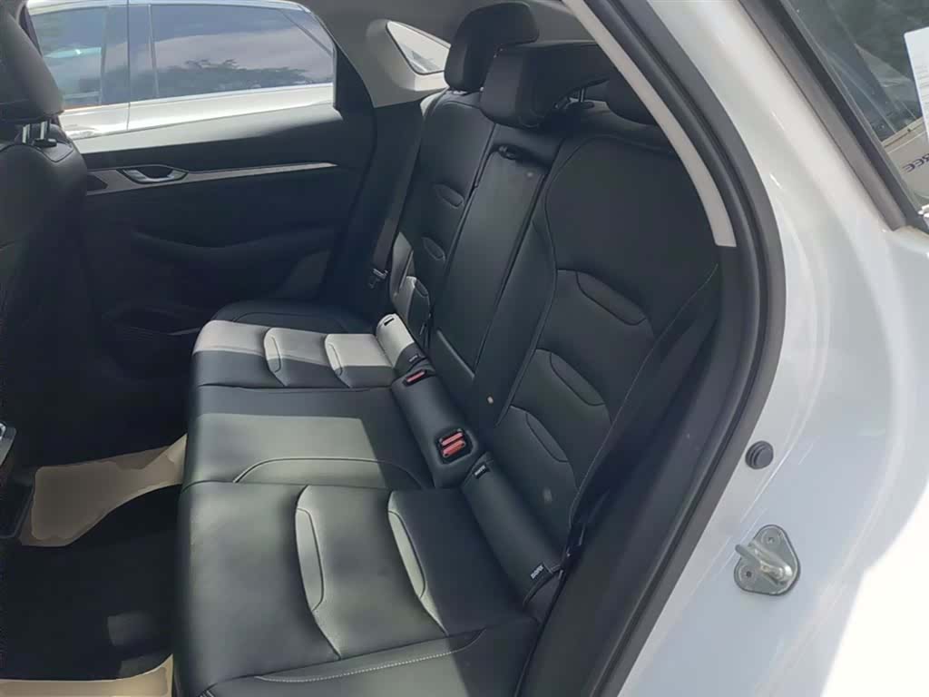 Geely Preface, 2022 17
