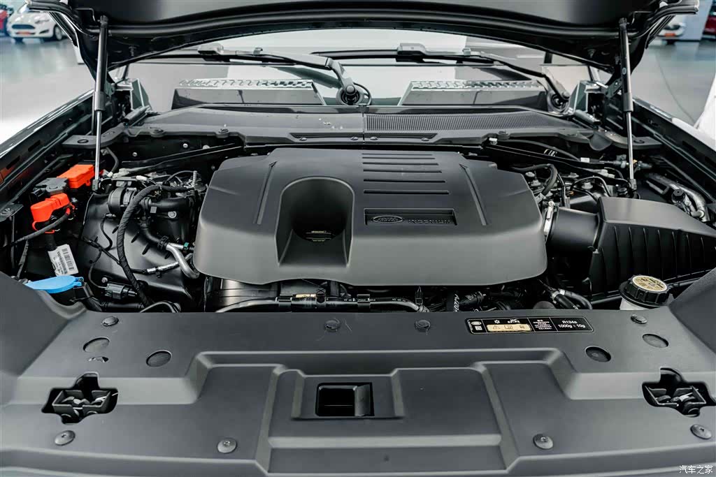 Land Rover Defender, 2025 27