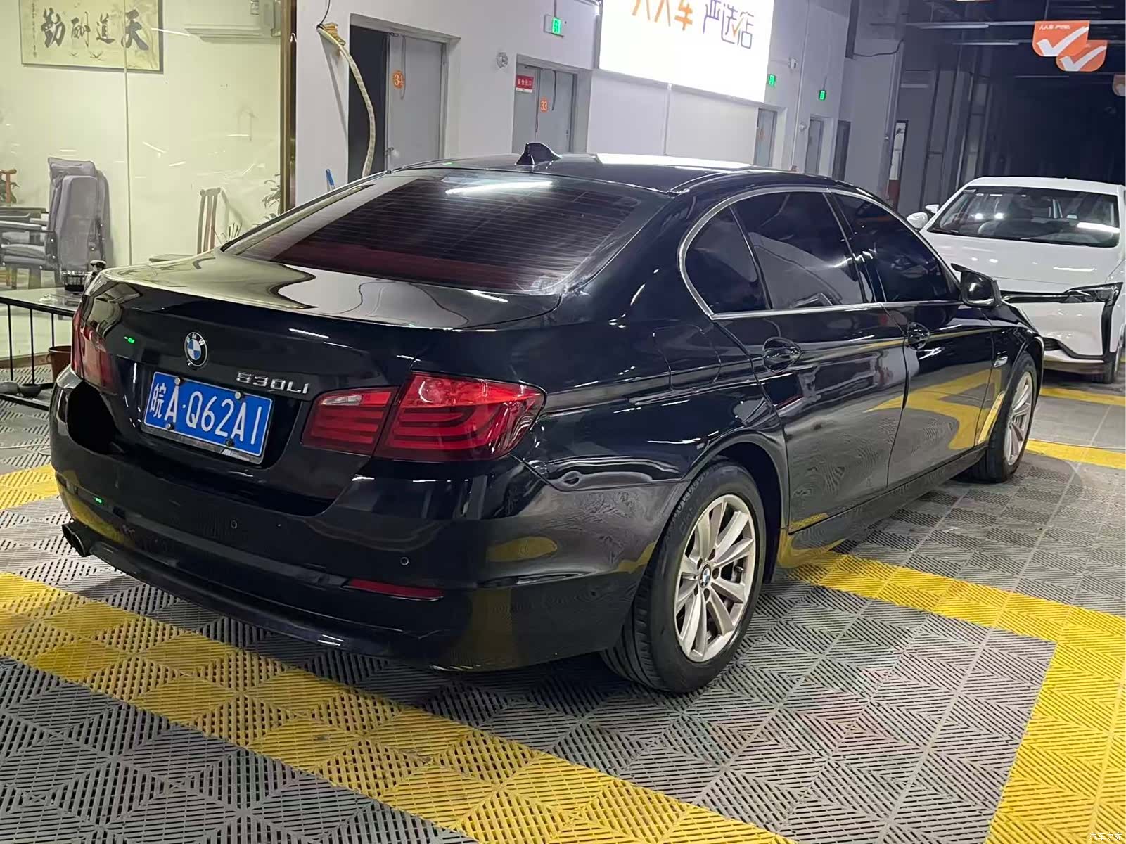 BMW 5 Series, 2011 4