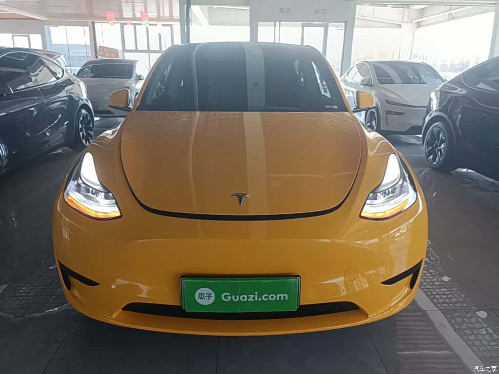 Tesla Model Y, 2025 3
