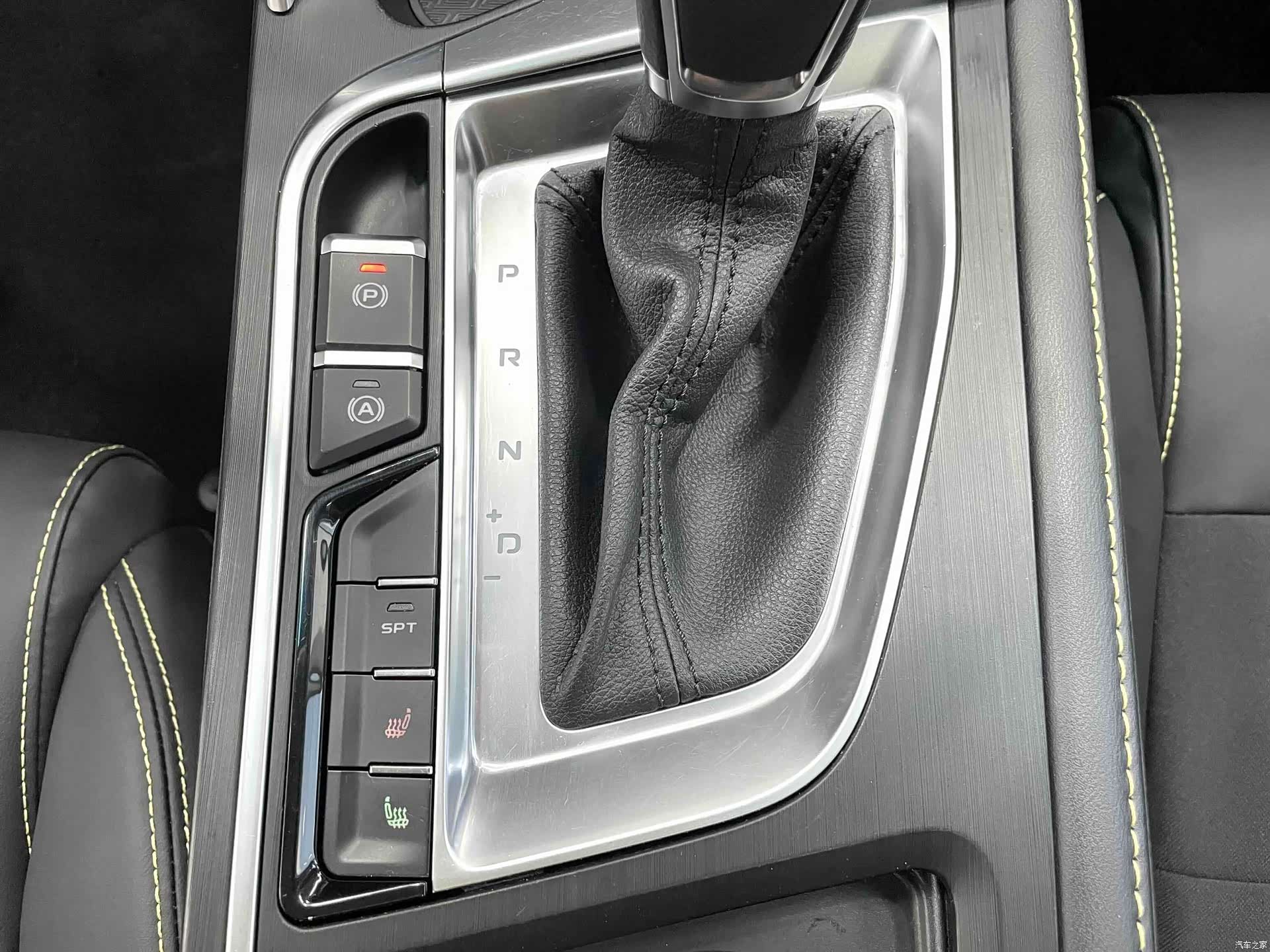 Geely Binray, 2022 12