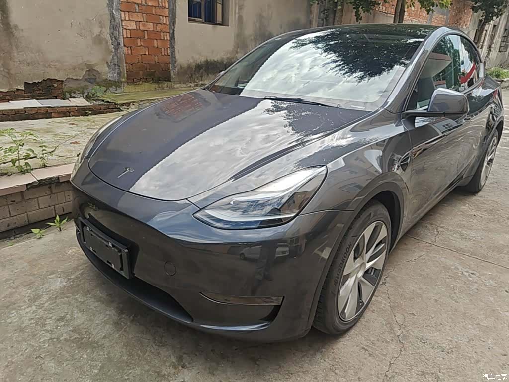Tesla Model Y, 2021 2