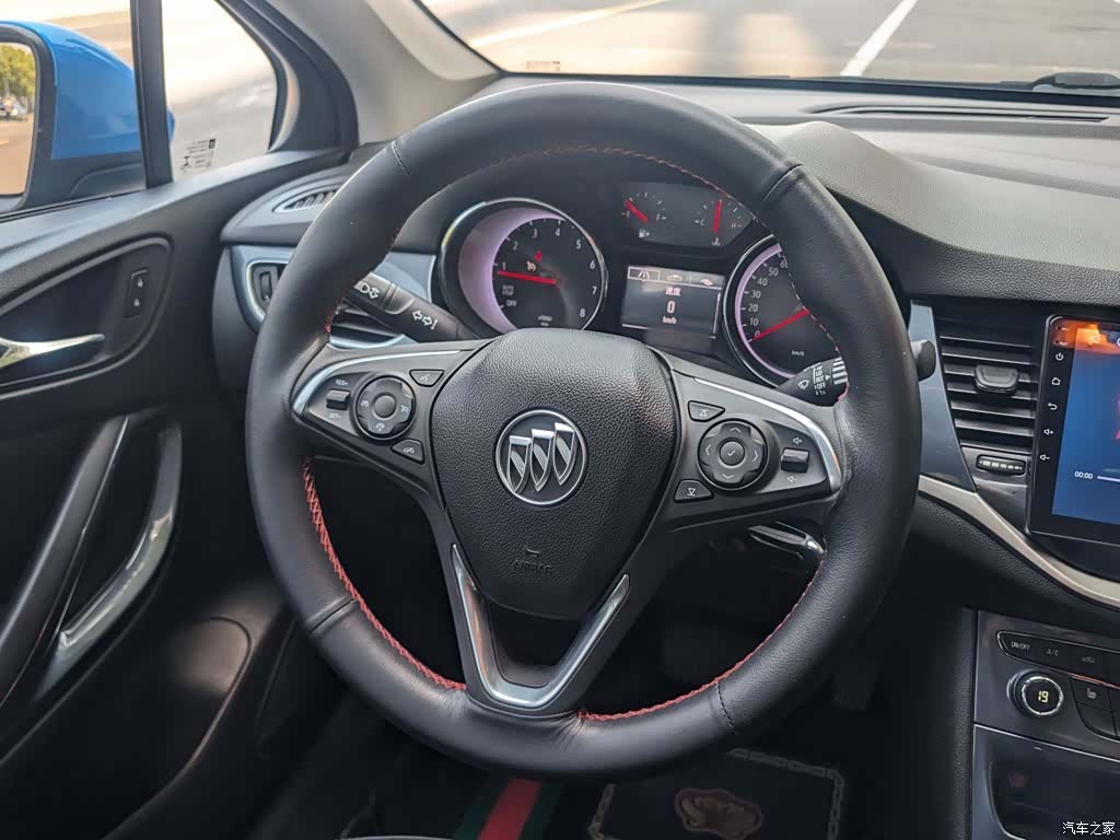 Buick Verano, 2017 4