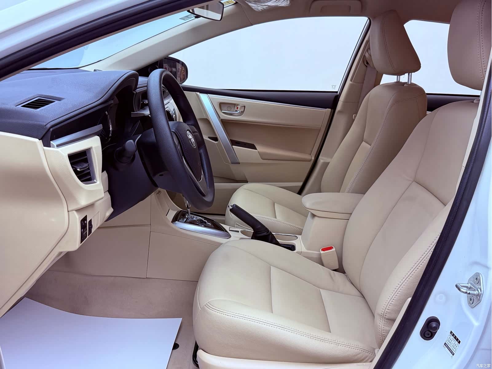 Toyota Corolla, 2015 10
