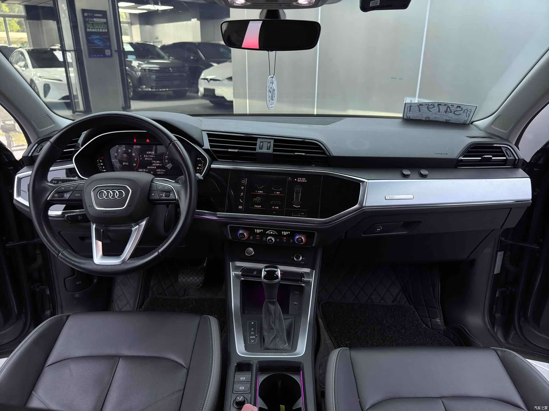 Audi Q3, 2021 9